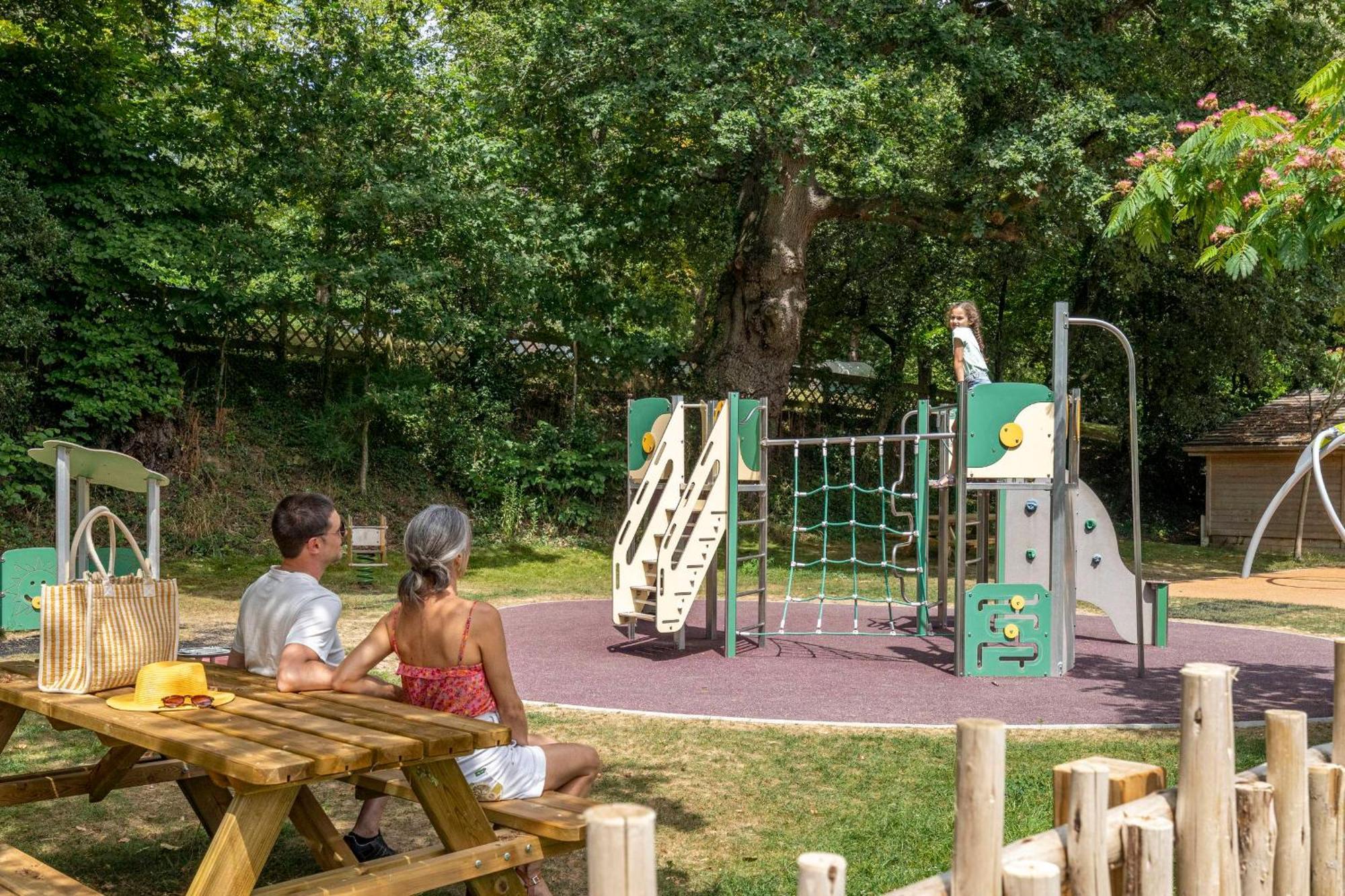 فندق Nantes Camping Le Petit Port المظهر الخارجي الصورة